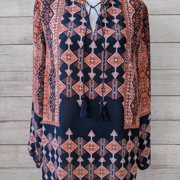 Violet+Claire Top, size large, Blue and orange - Picture 9 of 13